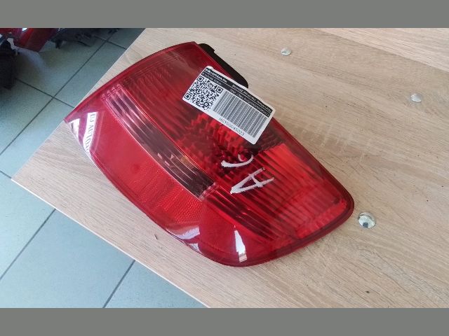 bontott AUDI A6 C6 Jobb Hátsó Lámpa