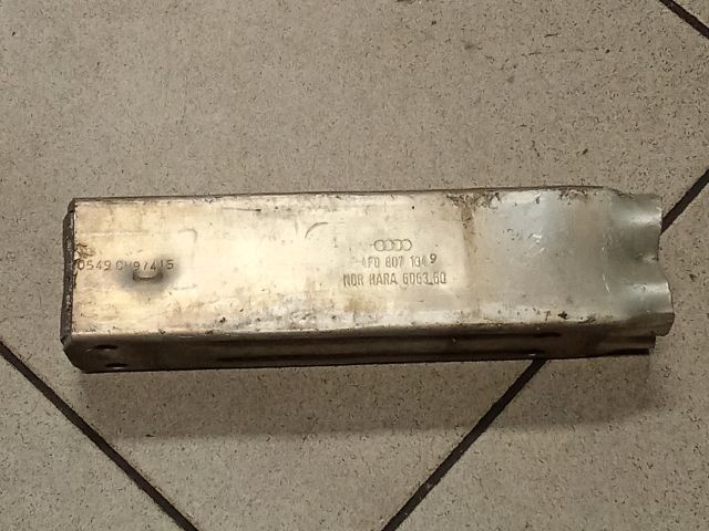bontott AUDI A6 C6 Jobb hátsó Lökhárító Merevítő (Fém)