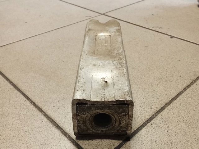 bontott AUDI A6 C6 Jobb hátsó Lökhárító Merevítő (Fém)