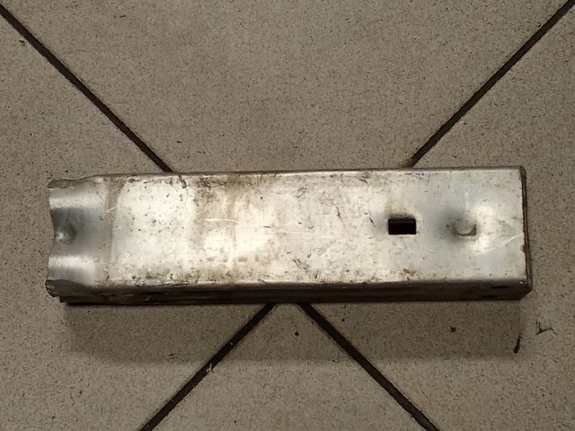 bontott AUDI A6 C6 Jobb hátsó Lökhárító Merevítő (Fém)