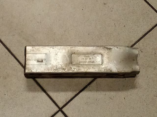 bontott AUDI A6 C6 Jobb hátsó Lökhárító Merevítő (Fém)