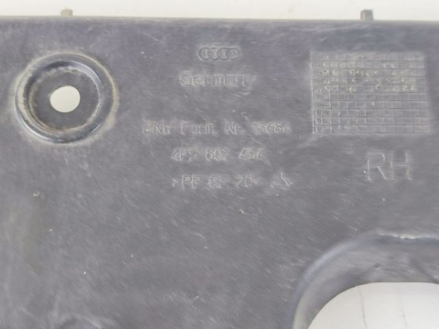 bontott AUDI A6 C6 Jobb hátsó Lökhárító Tartó (Műanyag)