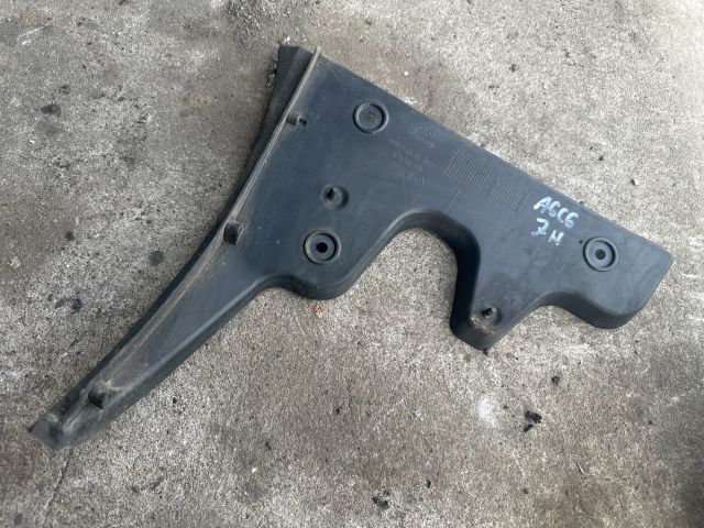 bontott AUDI A6 C6 Jobb hátsó Oldal Lökhárító Tartó (Műanyag)