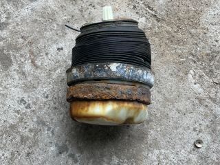 bontott AUDI A6 C6 Jobb hátsó Rugó