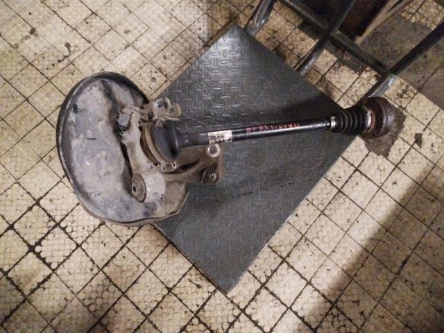 bontott AUDI A6 C6 Jobb hátsó Tengelycsonk