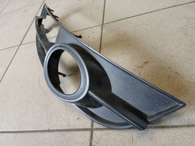 bontott AUDI A6 C6 Jobb Ködlámpa Rács