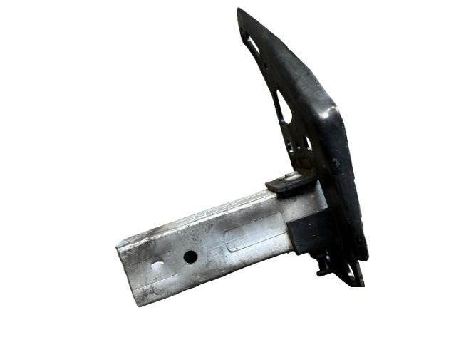 bontott AUDI A6 C6 Jobb Lökhárító Tartó Nyúlványvég