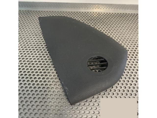 bontott AUDI A6 C6 Jobb Műszerfal Oldalkárpit