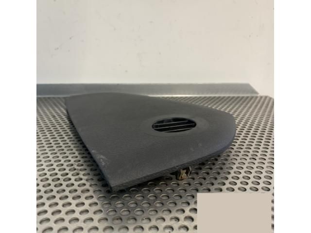 bontott AUDI A6 C6 Jobb Műszerfal Oldalkárpit