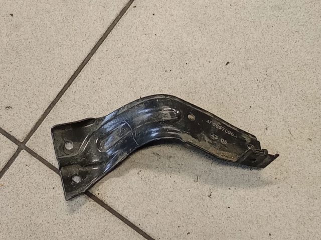 bontott AUDI A6 C6 Jobb Sárvédő Oldaltartó