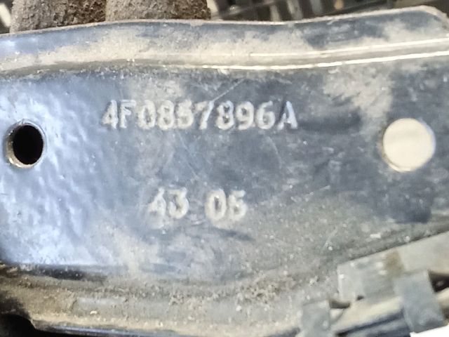 bontott AUDI A6 C6 Jobb Sárvédő Oldaltartó