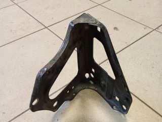 bontott AUDI A6 C6 Jobb Sárvédő Oldaltartó