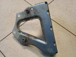 bontott AUDI A6 C6 Jobb Sárvédő Oldaltartó