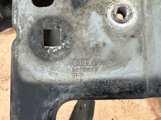 bontott AUDI A6 C6 Jobb Sárvédő Oldaltartó