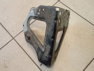 bontott AUDI A6 C6 Jobb Sárvédő Oldaltartó