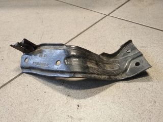 bontott AUDI A6 C6 Jobb Sárvédő Oldaltartó