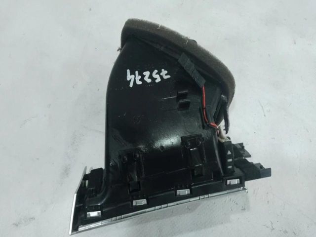 bontott AUDI A6 C6 Jobb Szellőző