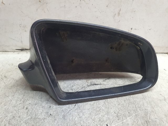 bontott AUDI A6 C6 Jobb Visszapillantó Tükör Keret