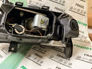 bontott AUDI A6 C6 Jobb Xenon Fényszóró