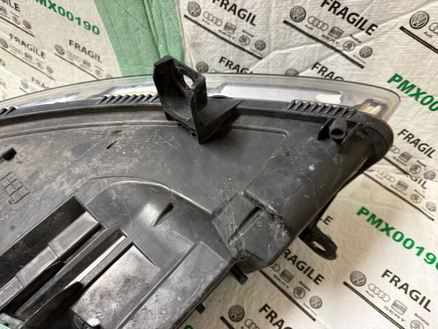 bontott AUDI A6 C6 Jobb Xenon Fényszóró