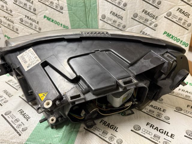 bontott AUDI A6 C6 Jobb Xenon Fényszóró