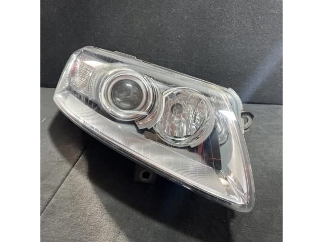 bontott AUDI A6 C6 Jobb Xenon Fényszóró