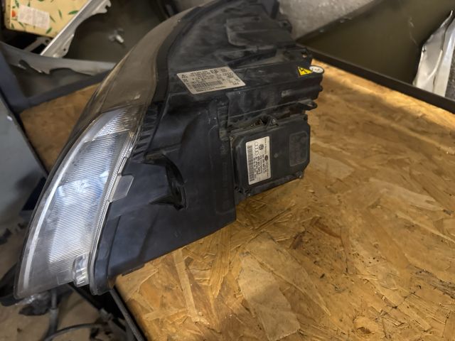 bontott AUDI A6 C6 Jobb Xenon Fényszóró