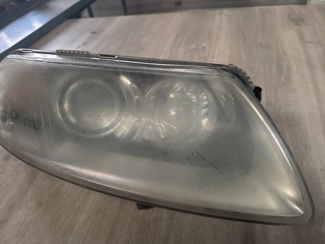 bontott AUDI A6 C6 Jobb Xenon Fényszóró