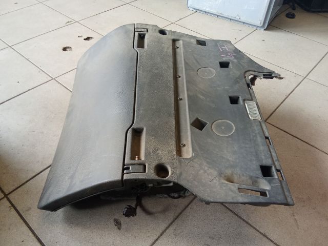 bontott AUDI A6 C6 Kesztyűtartó