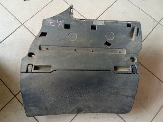 bontott AUDI A6 C6 Kesztyűtartó