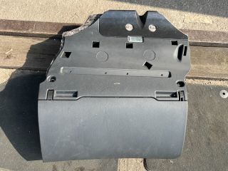 bontott AUDI A6 C6 Kesztyűtartó