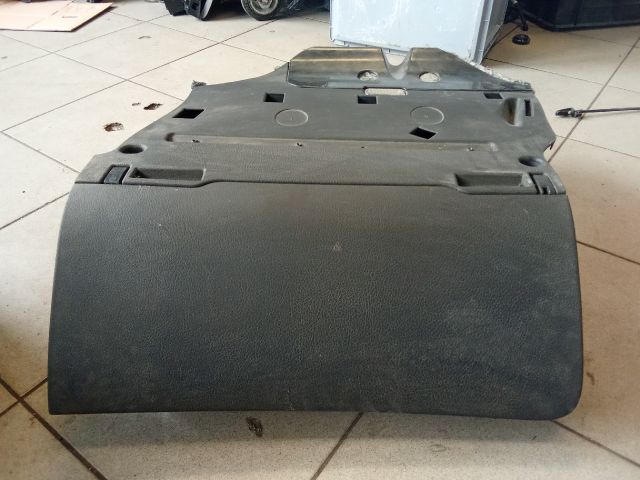 bontott AUDI A6 C6 Kesztyűtartó