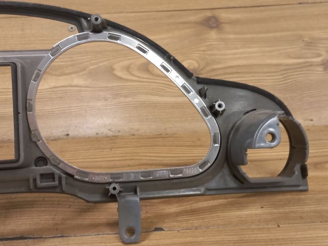 bontott AUDI A6 C6 Kilométeróra Keret