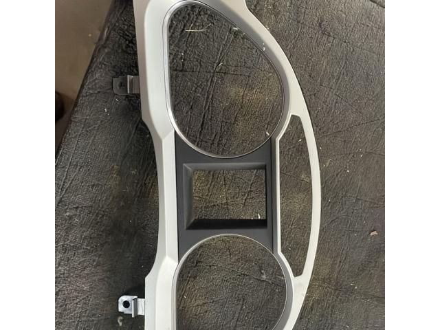 bontott AUDI A6 C6 Kilométeróra Keret