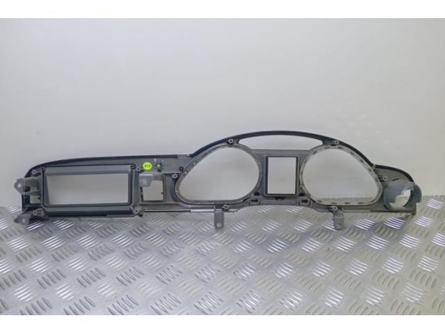 bontott AUDI A6 C6 Kilométeróra Keret