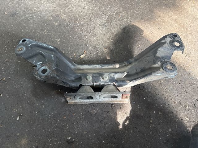 bontott AUDI A6 C6 Kipufogó Tartó