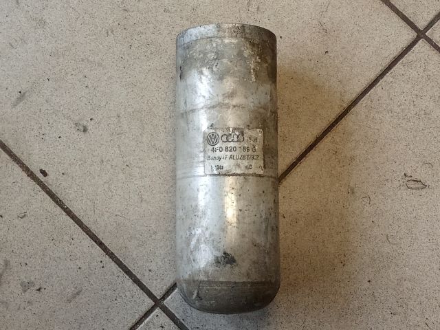 bontott AUDI A6 C6 Klíma Párátlanító Tartály