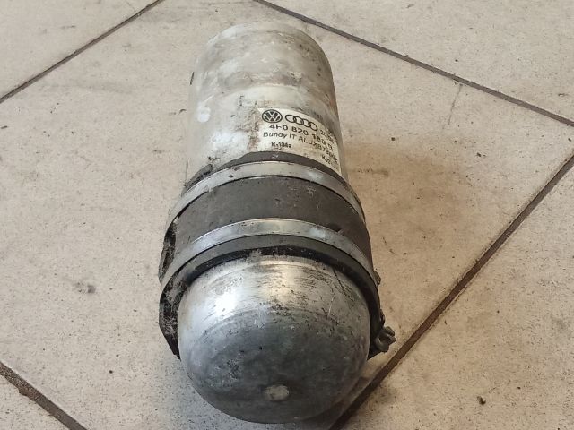 bontott AUDI A6 C6 Klíma Párátlanító Tartály