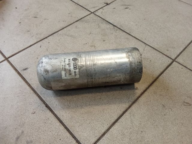 bontott AUDI A6 C6 Klíma Párátlanító Tartály