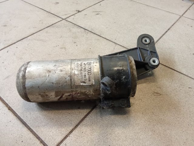 bontott AUDI A6 C6 Klíma Párátlanító Tartály