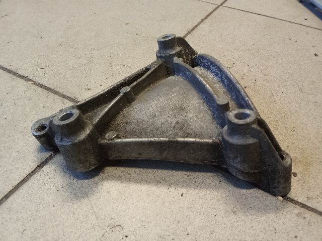 bontott AUDI A6 C6 Klímakompresszor Tartó Bak