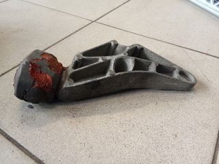 bontott AUDI A6 C6 Klímakompresszor Tartó Bak