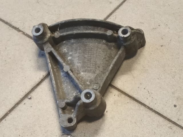 bontott AUDI A6 C6 Klímakompresszor Tartó Bak