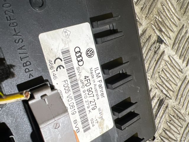 bontott AUDI A6 C6 Komfort Elektronika