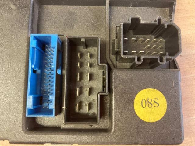 bontott AUDI A6 C6 Komfort Elektronika