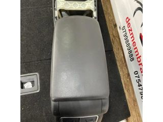 bontott AUDI A6 C6 Könyöklő