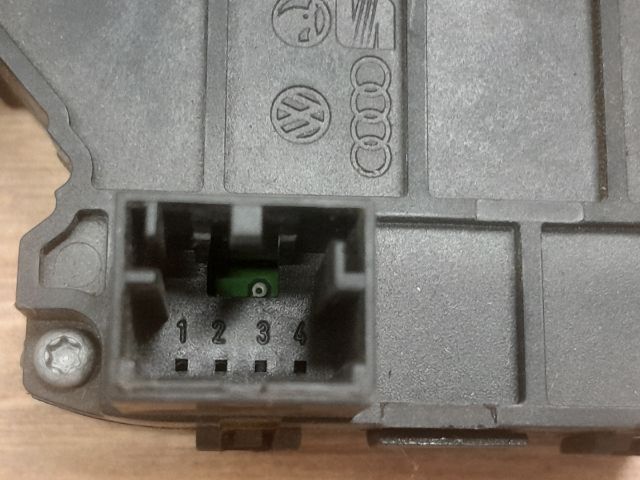 bontott AUDI A6 C6 Kormányoszlop Vezérlő