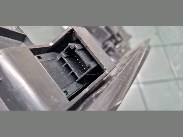 bontott AUDI A6 C6 Középkonzol Vezérlő Panel