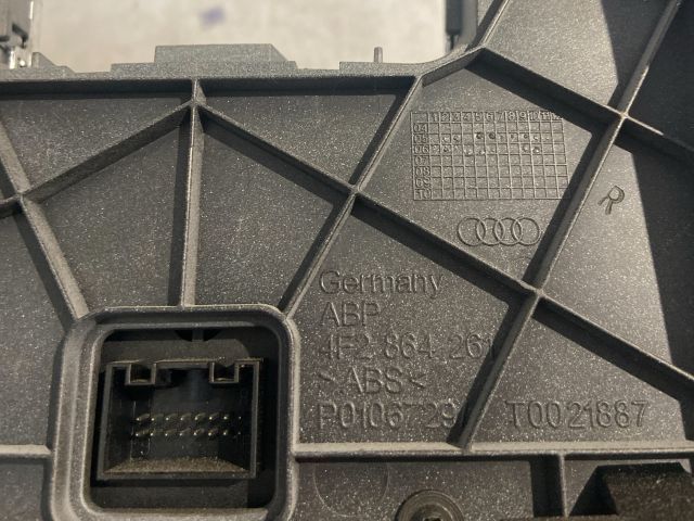 bontott AUDI A6 C6 Középkonzol Vezérlő Panel