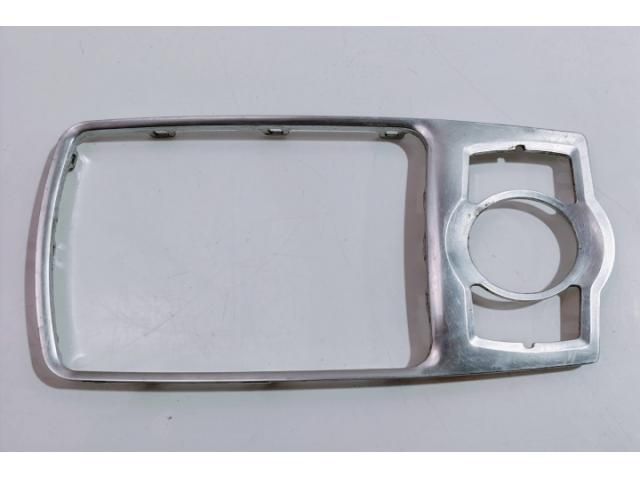 bontott AUDI A6 C6 Középső Kardánbox Burkolat